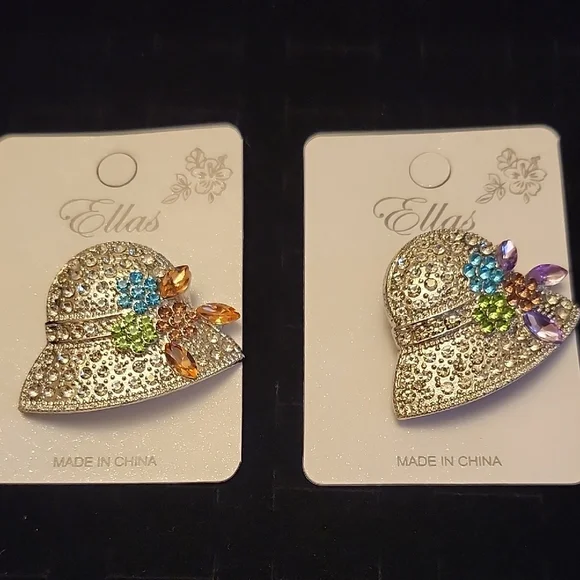 Ella Gold and Red Brooch with Vintage Charm - Picture 4 of 4